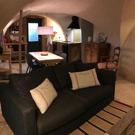 La Suite Lou Le Noyer  Zewnętrze zdjęcie